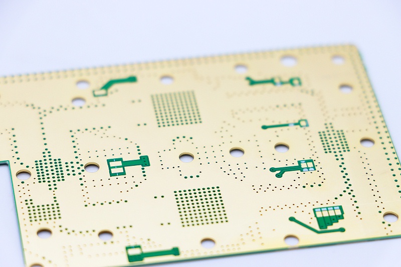 Sobre como julgar as vantagens e desvantagens dos circuitos PCB